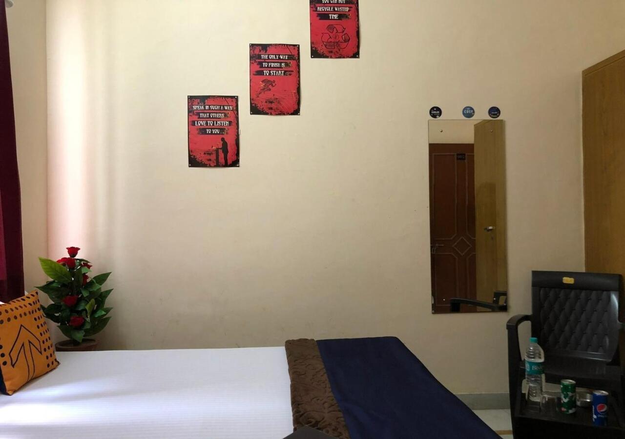 Отель Ramada By Wyndham Jaipur North Экстерьер фото