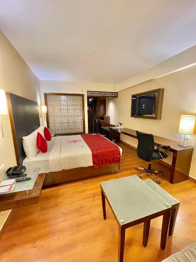 Отель Ramada By Wyndham Jaipur North Экстерьер фото