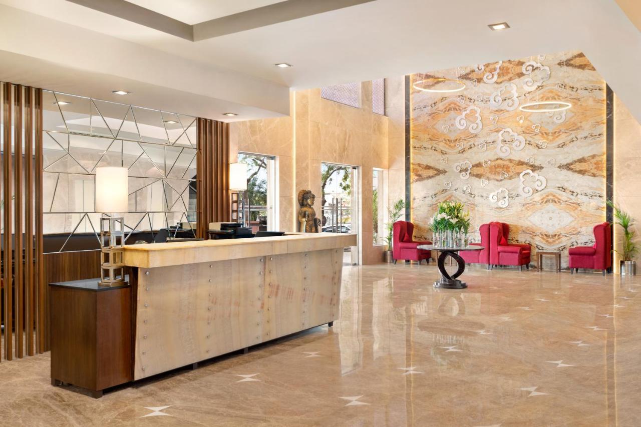 Отель Ramada By Wyndham Jaipur North Экстерьер фото