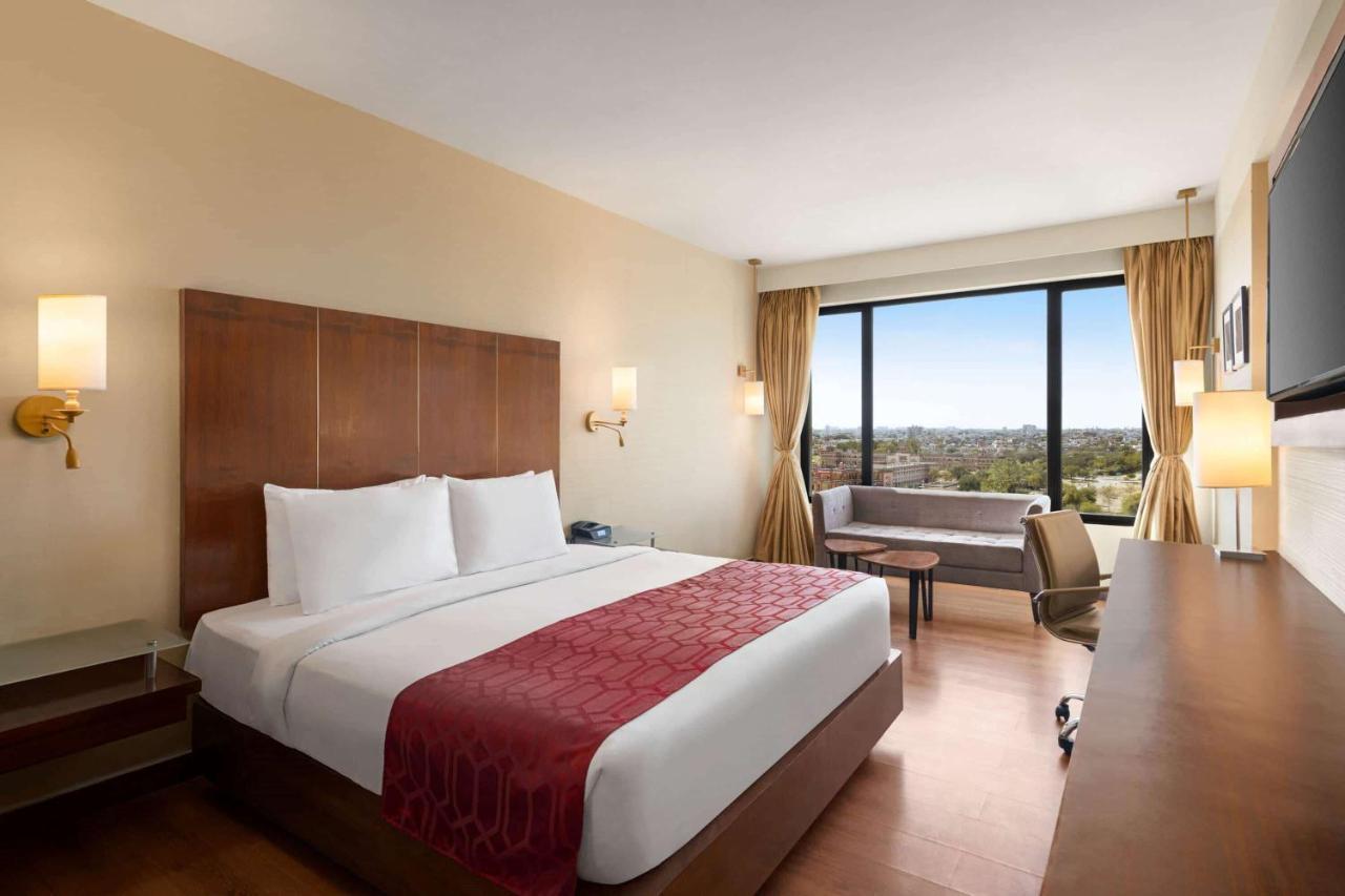 Отель Ramada By Wyndham Jaipur North Экстерьер фото