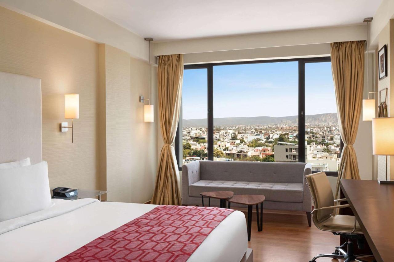 Отель Ramada By Wyndham Jaipur North Экстерьер фото