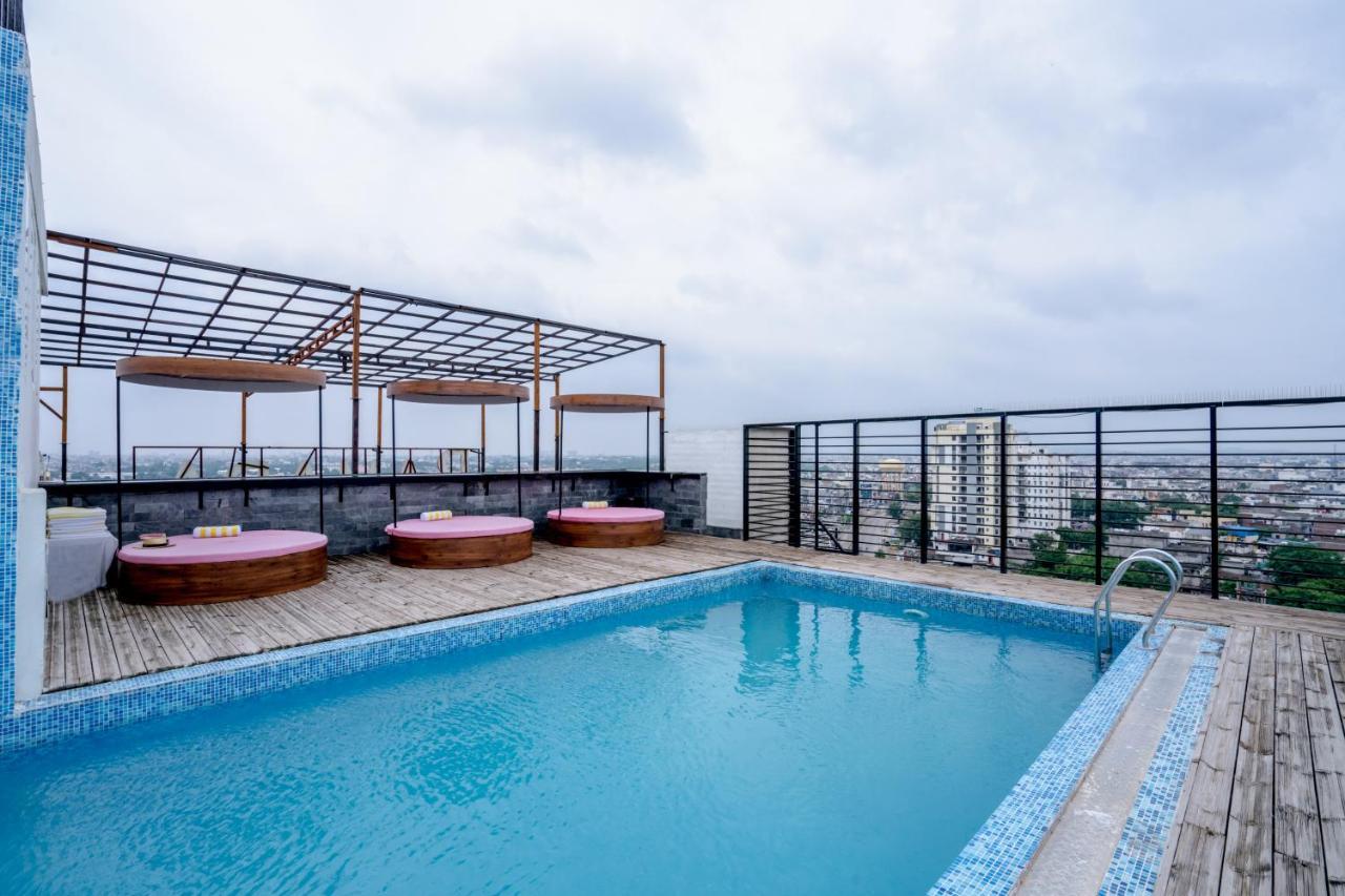 Отель Ramada By Wyndham Jaipur North Экстерьер фото