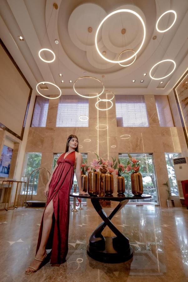 Отель Ramada By Wyndham Jaipur North Экстерьер фото