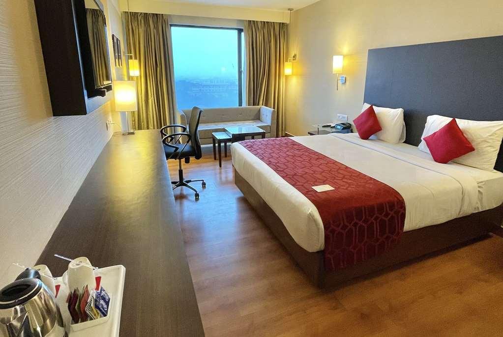Отель Ramada By Wyndham Jaipur North Номер фото