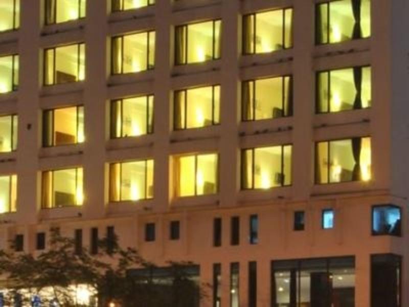 Отель Ramada By Wyndham Jaipur North Экстерьер фото